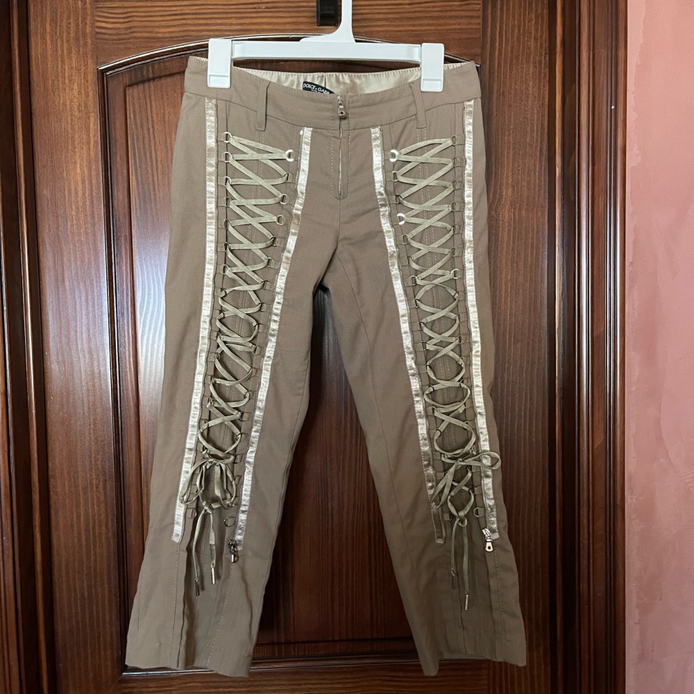 Women capri pants.